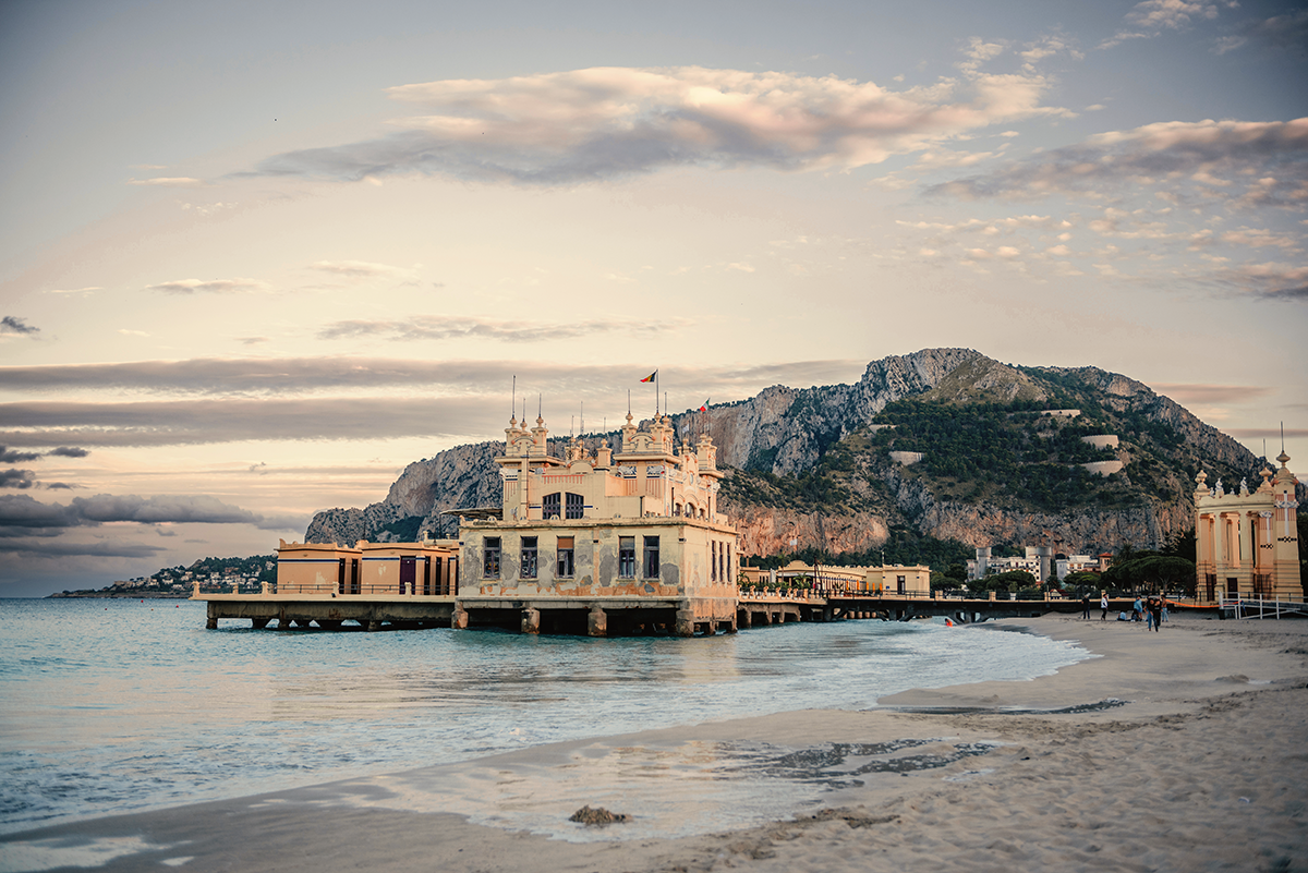 A Taste of Sicily: Golden Light and Quiet Charm in Mondello photo 3
