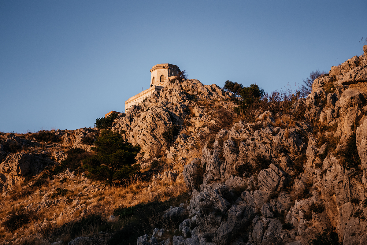 Monte Gallo Secrets: A Half-Day Hike from Mondello to Semaforo Borbonico photo 1